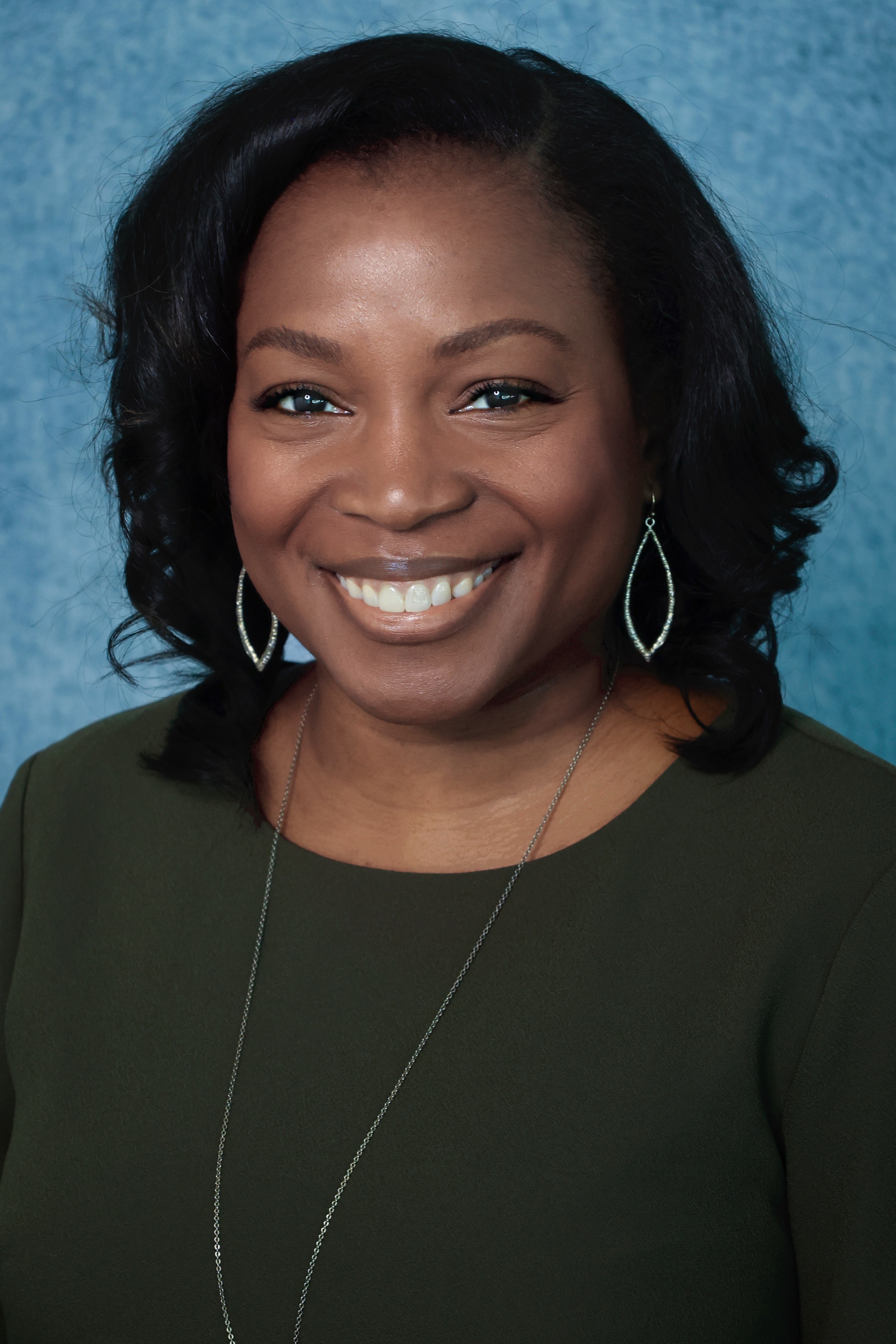 Ruth Shoge headshot