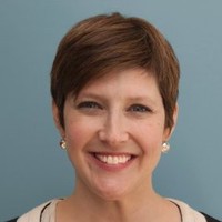 Kari Stewart headshot