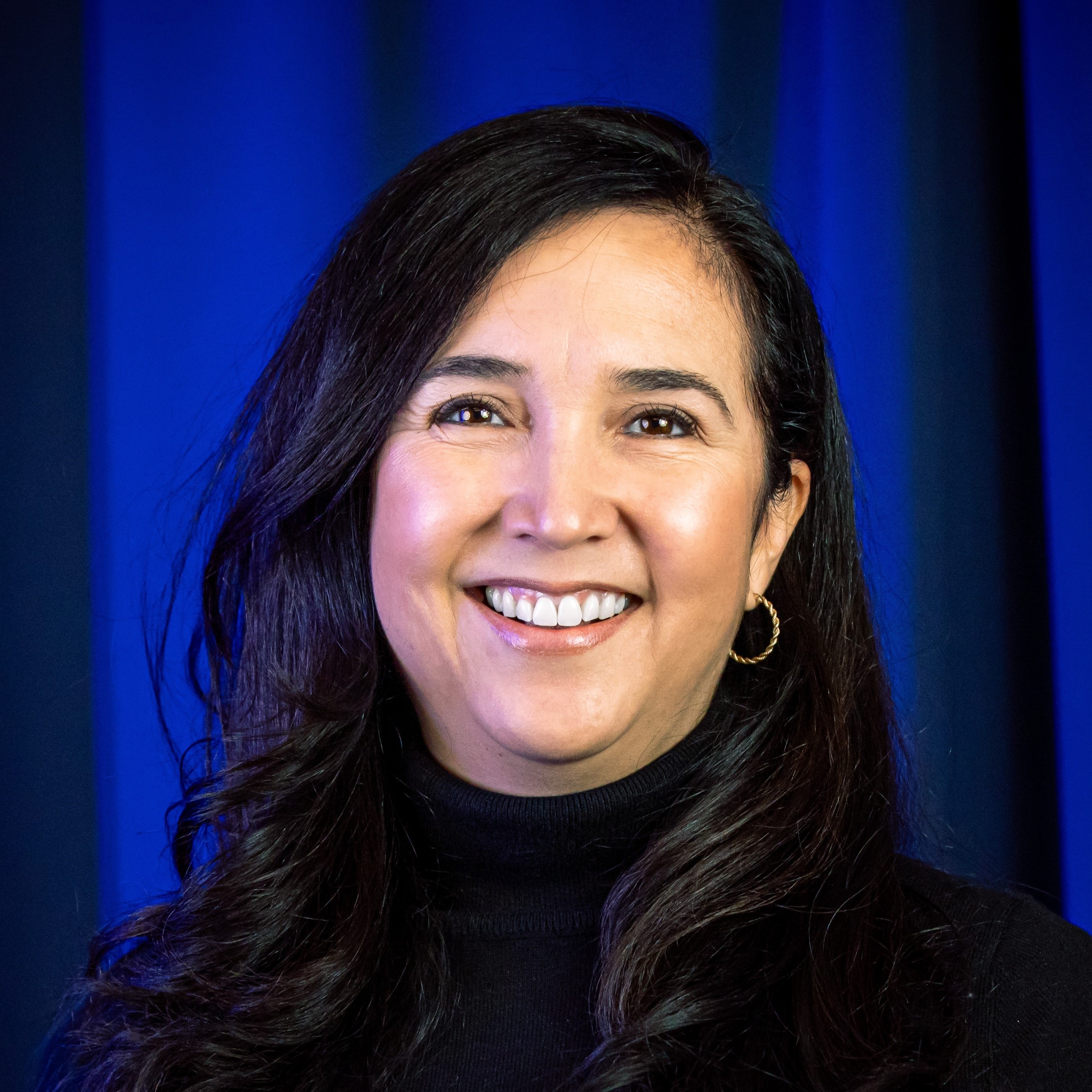 Cynthia Davalos headshot